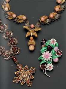 精美的古董珠寶首飾